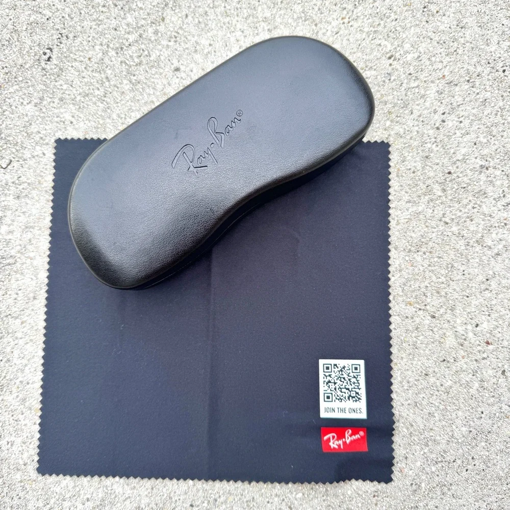 RAY BAN’S black Sunglasses case dust cleaner cloth reading glasses hard case eye